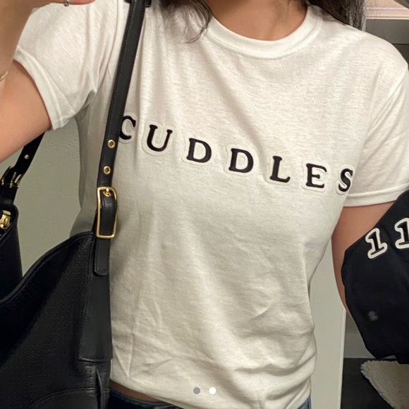 Cuddles T-shirt ☁️ - Picture 2 of 2